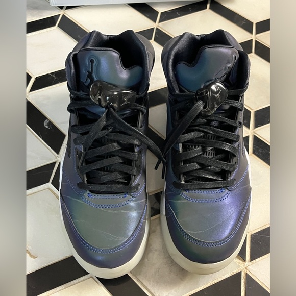 M Women’s Air Jordan retro 5 oil grey - Picture 7 of 17